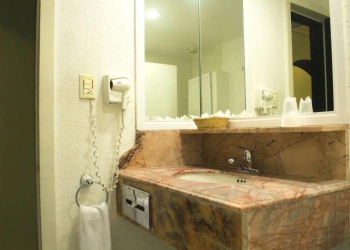 Hotel Leon