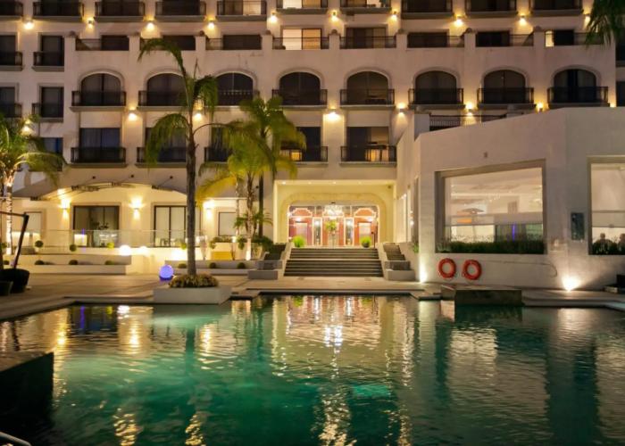 HS HOTSSON Hotel Leon