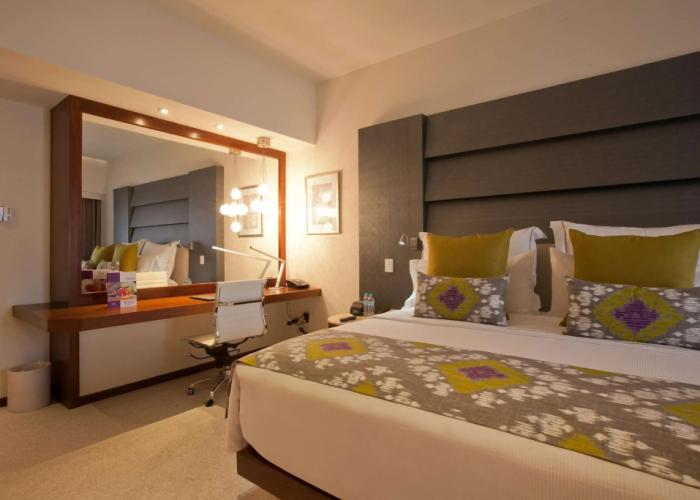 HS HOTSSON Hotel Leon