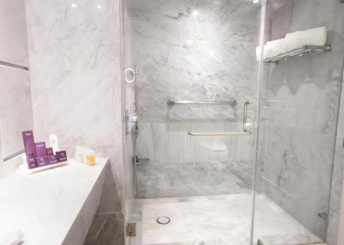 HS HOTSSON Hotel Leon