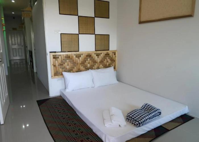 Baan URT Suratthani Airport Hotel
