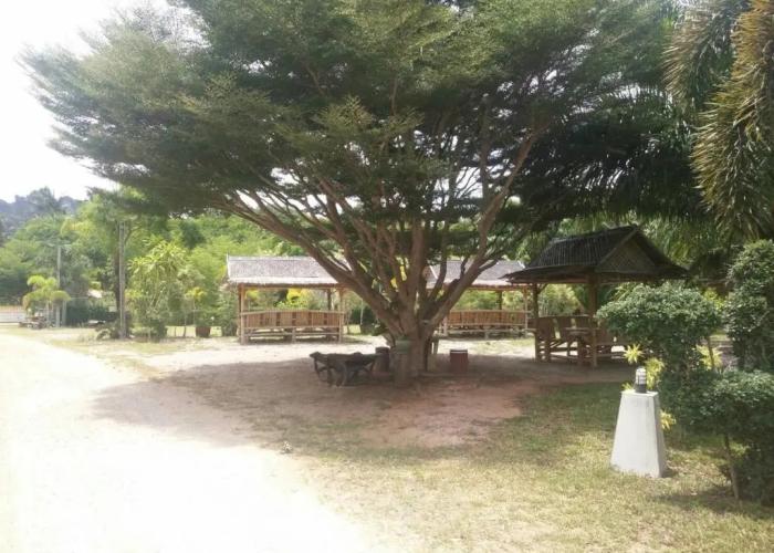 Baan Suan Nam Resort