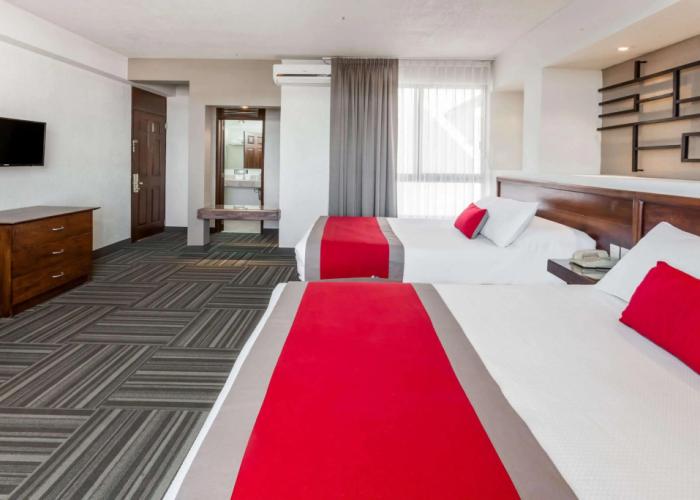 Ramada Plaza Leon