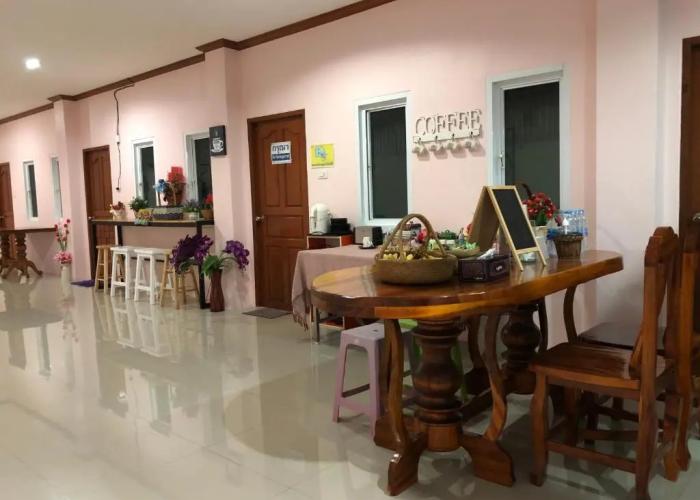Hotel Baansrisuthum