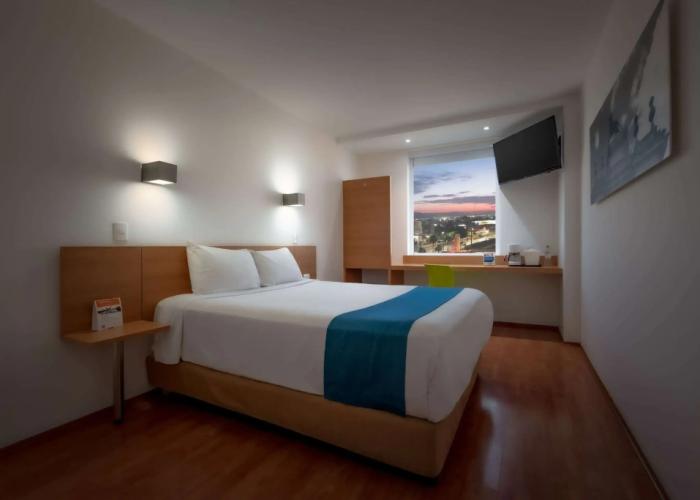 Sleep Inn Leon Antares Hotel