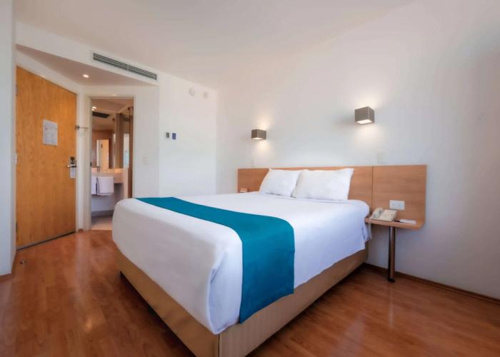 Sleep Inn Leon Antares Hotel