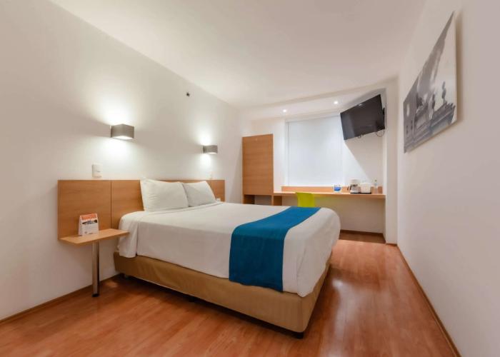Sleep Inn Leon Antares Hotel