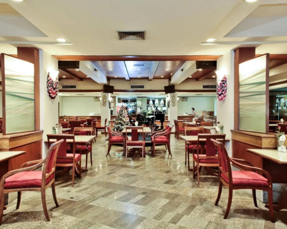 фото Charoen Hotel