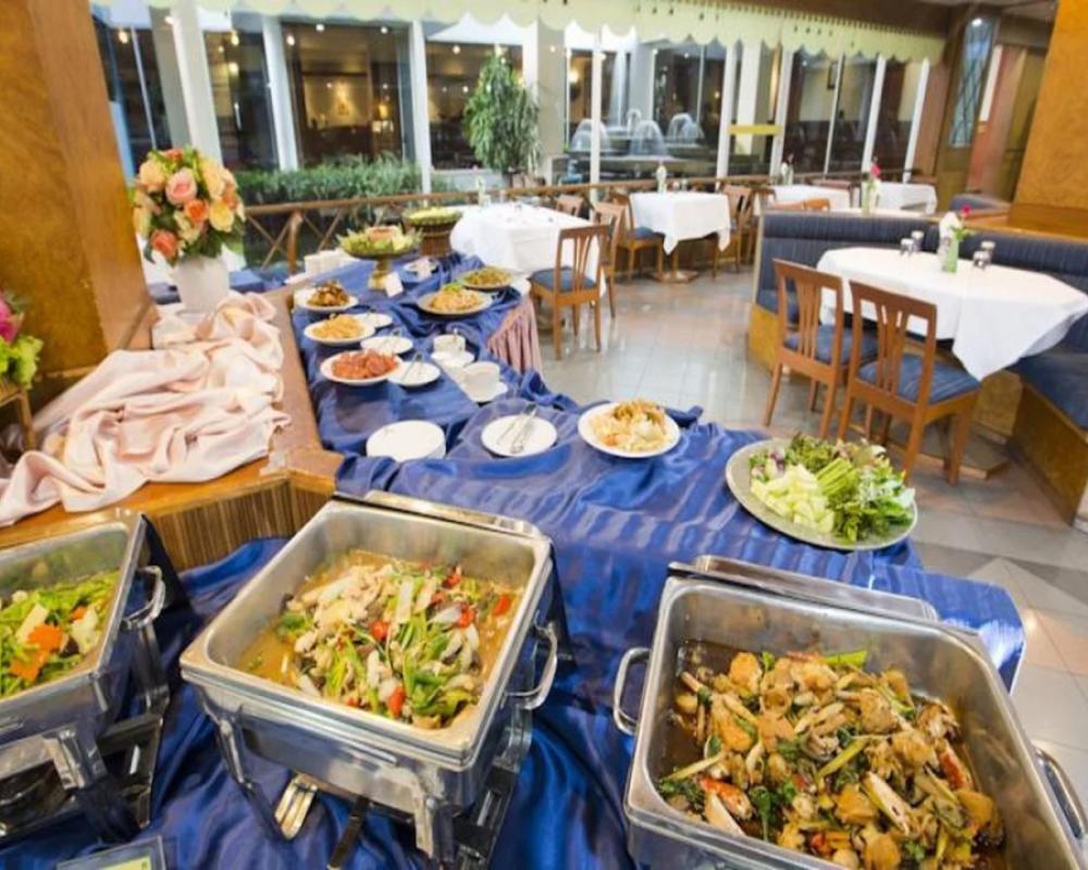 фото Charoen Hotel