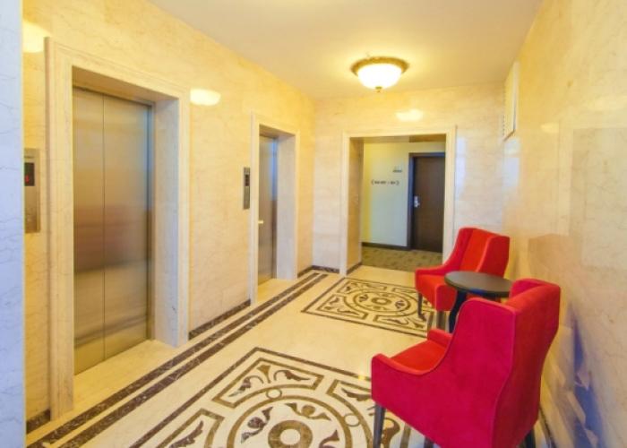 Reston Hotel&Spa
