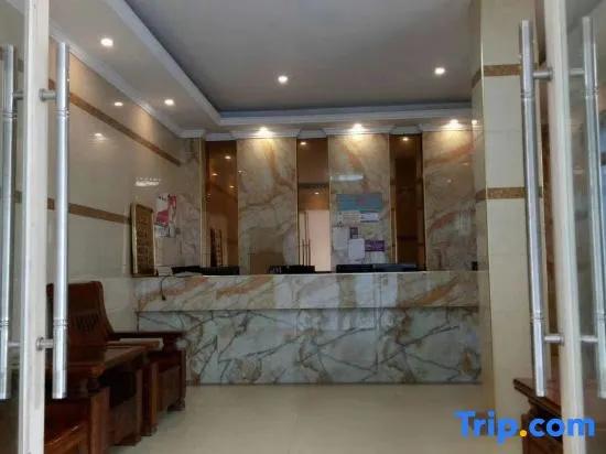 Rongxian Qiaoxiang Hotel