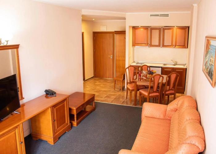 Estreya Residence Hotel and SPA