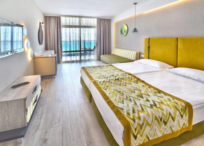 Grifid Encanto Beach Hotel