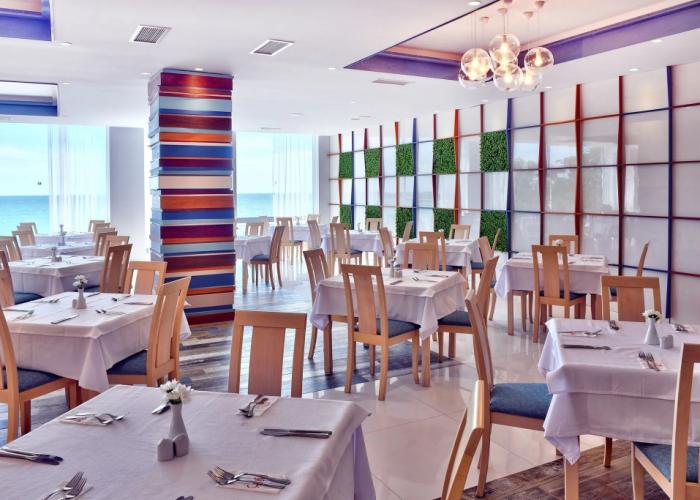 Grifid Encanto Beach Hotel