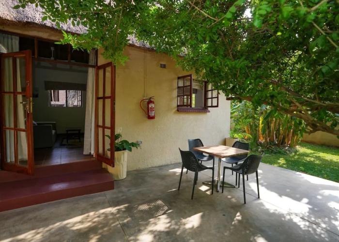 2 bed Apartment With Pool - 2126