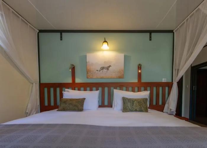 The Courtney Lodge