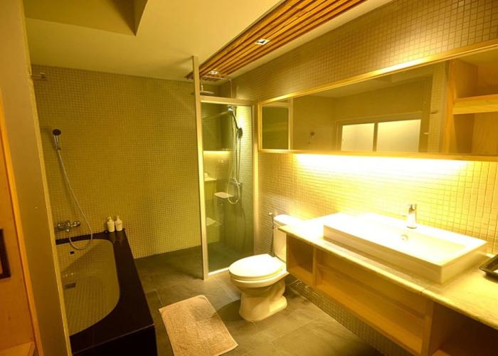 Paragon Inn
