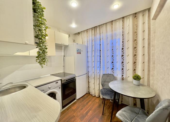 Prostornaya, tyoplaya kvartira v tsentre, ryadom Vorkutaugol  Flat
