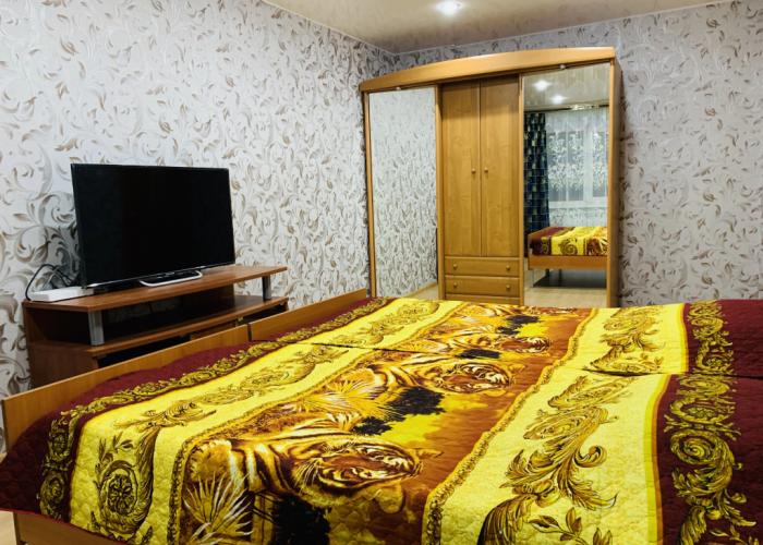 1-k Apartamenty na 2 Chelovek v Tsentre Goroda TTS Kaskad Dramteatr Flat