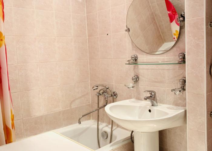 Uyutnye s Dvumya Izolirovannymi Komnatami Apartments