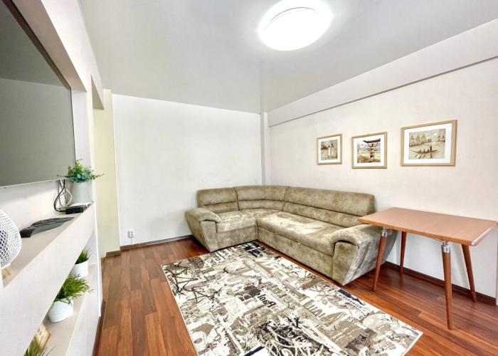 Apartamenty v Samom Tsentre Goroda na 3 Chelovek Ryadom DTYu i Voenkomat Flat