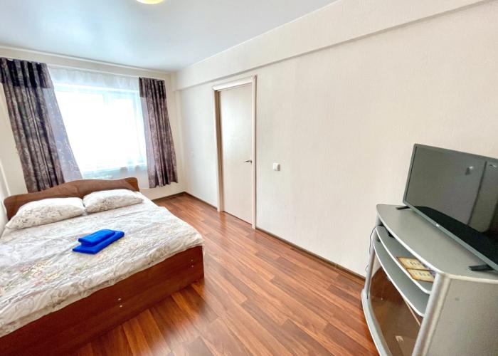 Apartamenty v Samom Tsentre Goroda na 3 Chelovek Ryadom DTYu i Voenkomat Flat