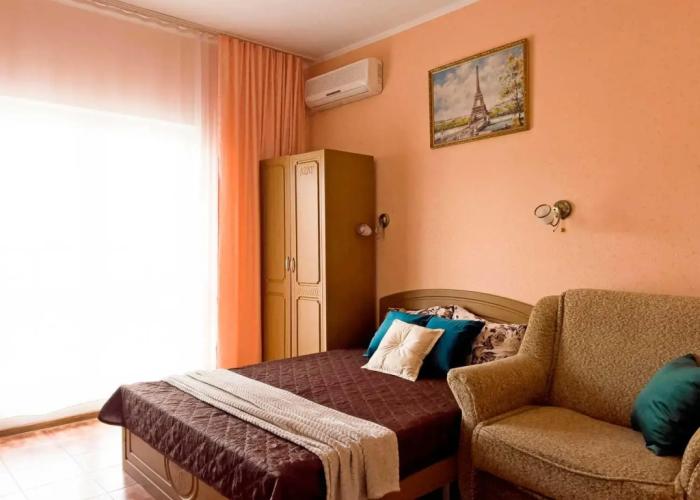 Azat Guest House