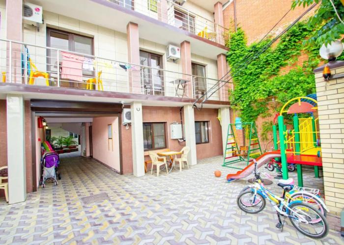 Azat Guest House