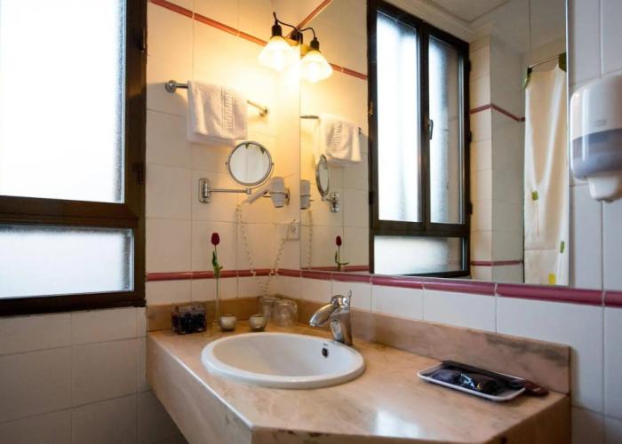 Hostal Paris