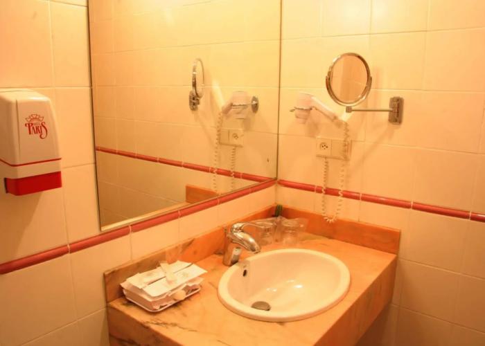 Hostal Paris