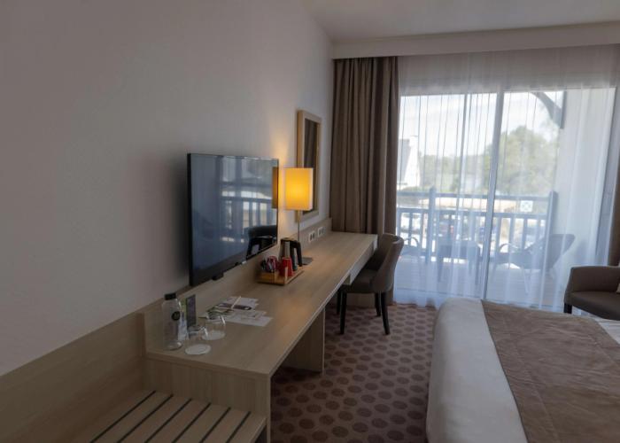 Best Western Plus Hôtel Le Roof