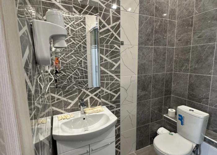 104 Rooms Hotel
