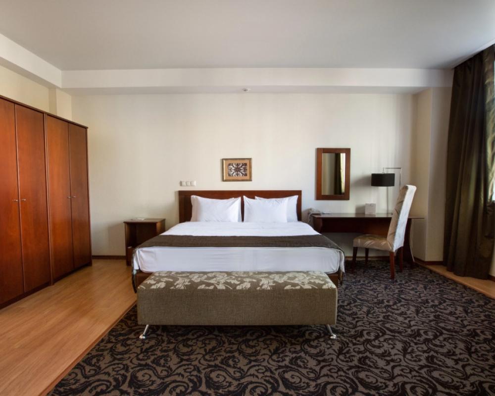 Benefit Plaza Congress Hotel