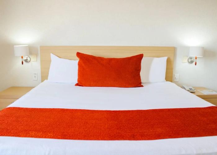 Hotel & Suites Real del Lago