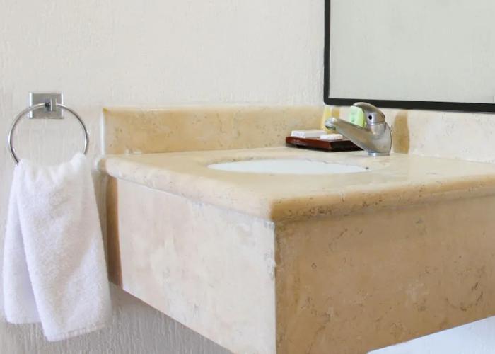 Hotel & Suites Real del Lago