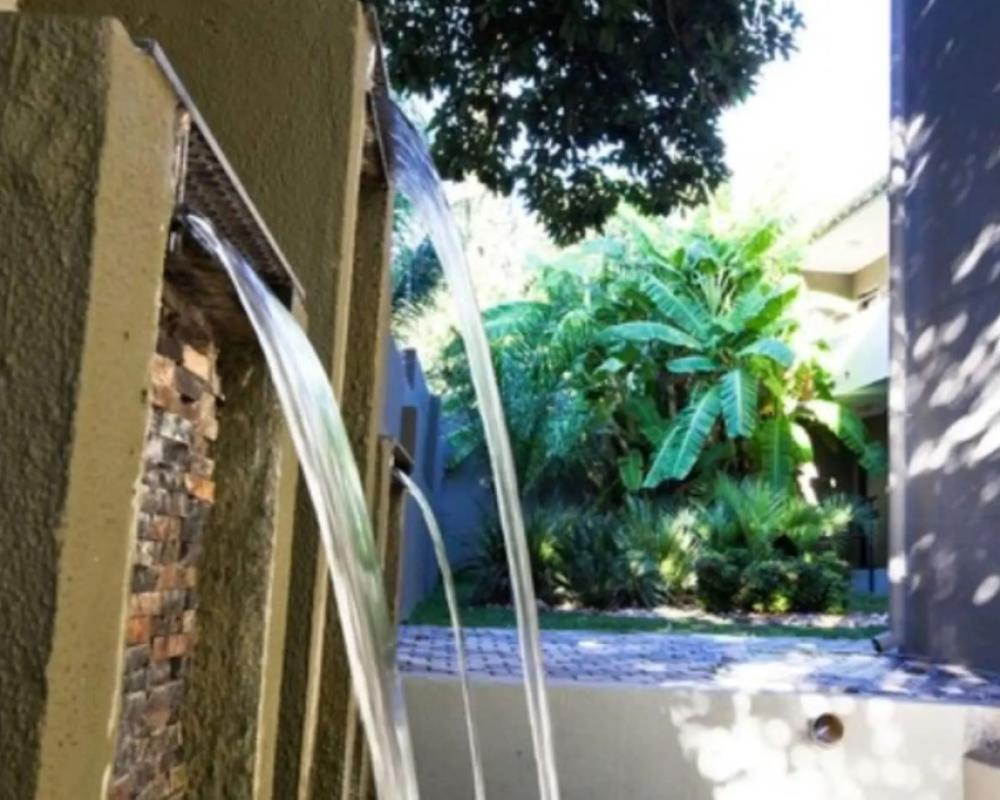 фото Hillside Executive Accommodation
