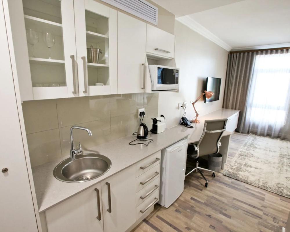 фото Hillside Executive Accommodation