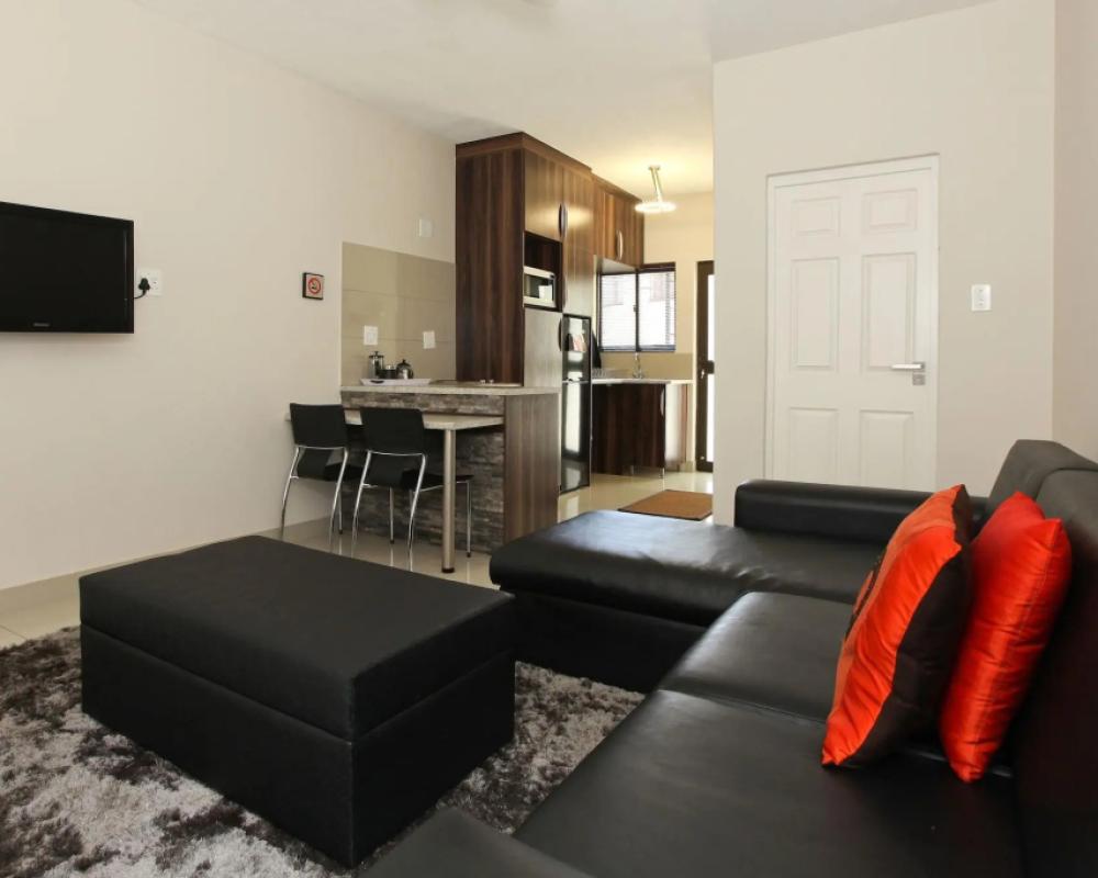 фото Hillside Executive Accommodation