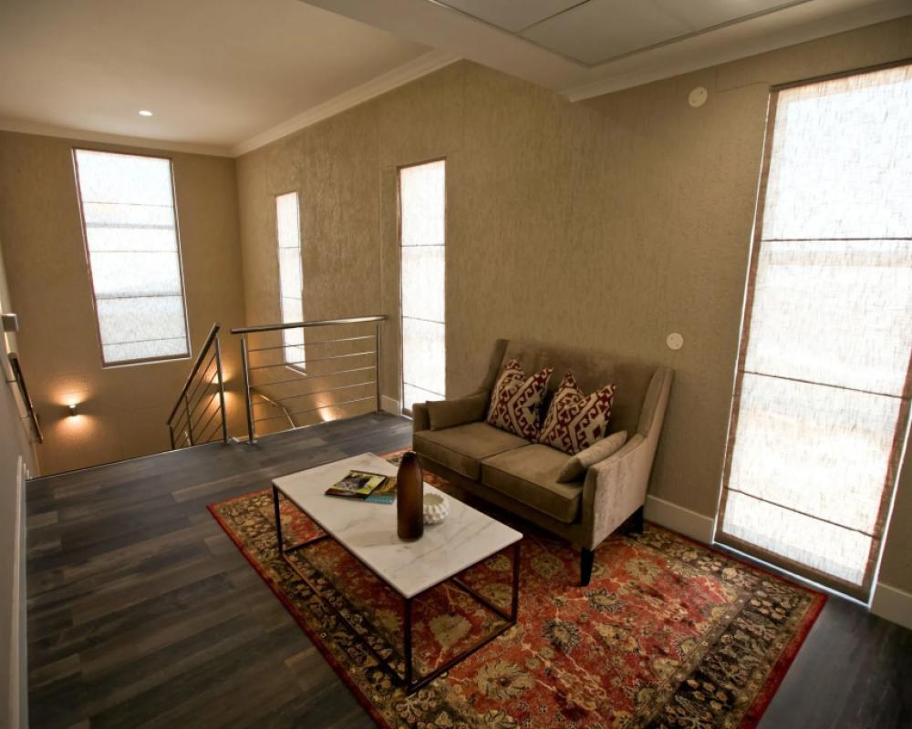 фото Hillside Executive Accommodation