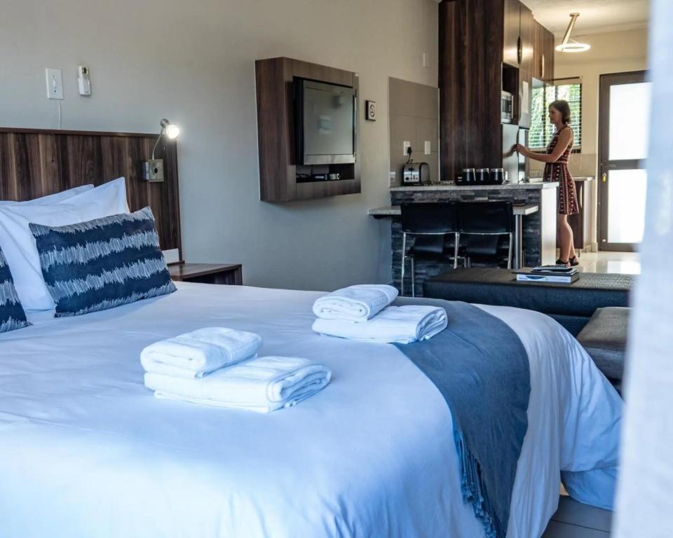 фото Hillside Executive Accommodation