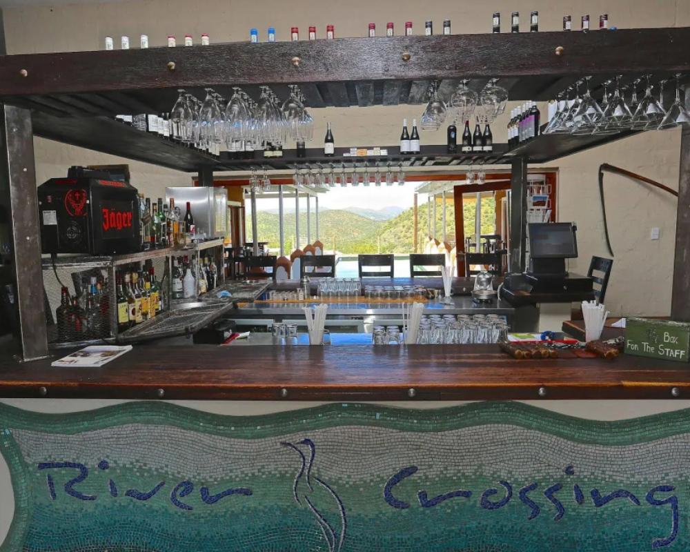 фото River Crossing Lodge