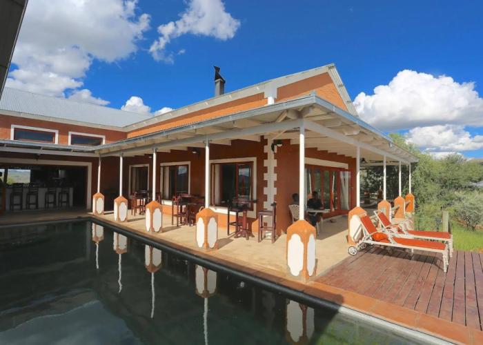 River Crossing Lodge