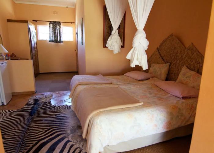 Corona Guest Farm