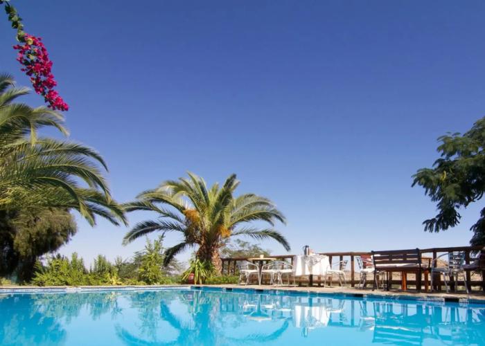 Corona Guest Farm