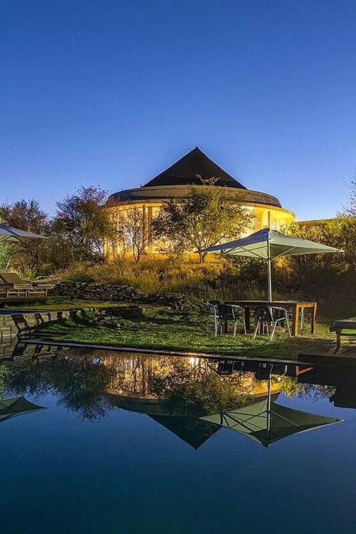 фото Naankuse Lodge