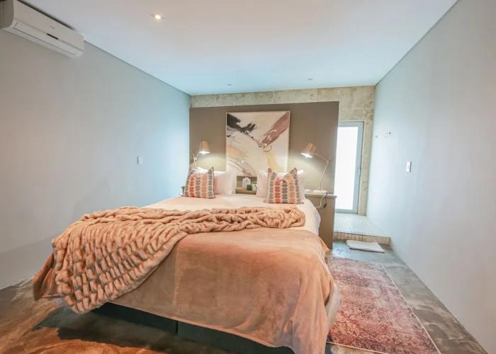 Suite 9 The Village