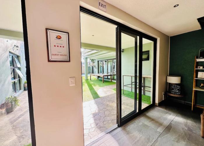 Little Forest Garden Retreat Guesthouse