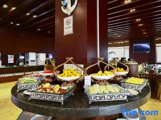 Lancui Lake Tian Mu Hot Spring Resort