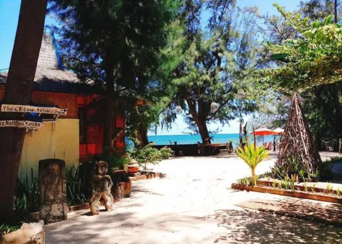 Cemara Beach Resort