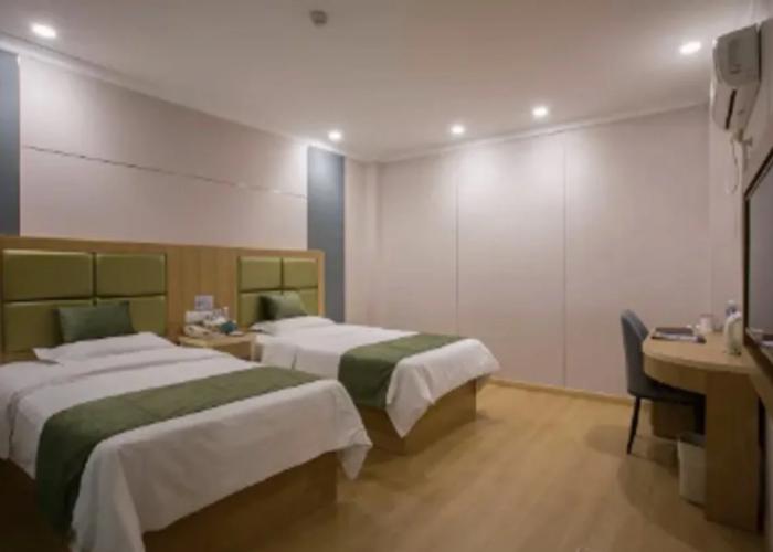 GreenTree Inn Anhui Wuhu Yinhu North Road Fangte World Resort South Gate Business Hotel